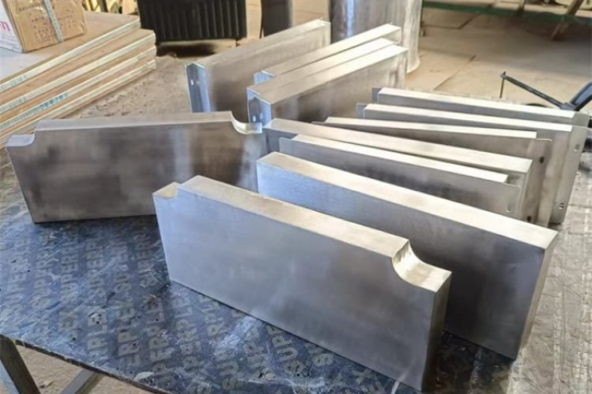 无锡不锈钢包铅件